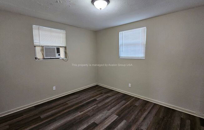 2 beds, 1 bath, 693 sqft, $895, Unit Unit 2