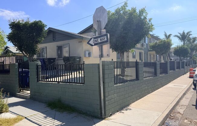 2 Bedrooms 2 full bathrooms apartment in San Ysidro.