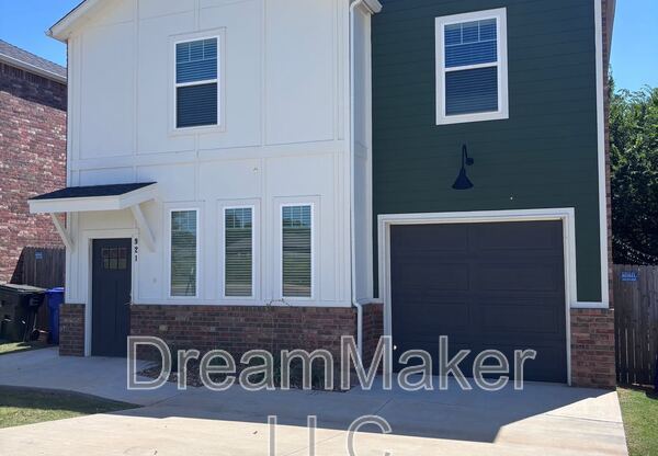 921 RIVA PKWY