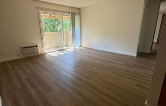 1 bed, 1 bath, 690 sqft, $2,120, Unit 74