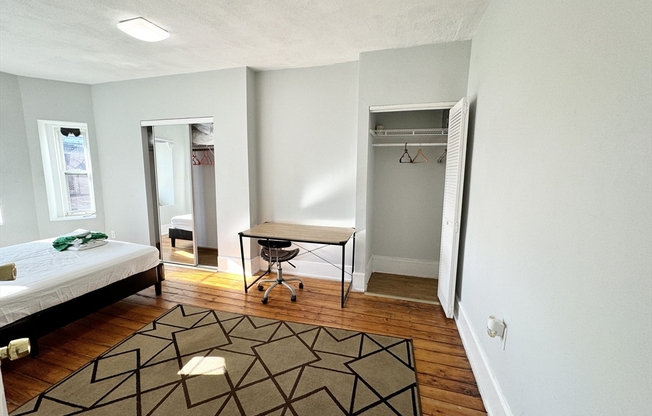 3 beds, 2 baths, $3,700, Unit 2