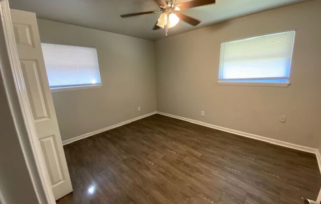 NEWLY REMODELED 3 BEDROOM 1 BATH IN WEBB CITY-$1175 RENT-$1175 DEPOSIT