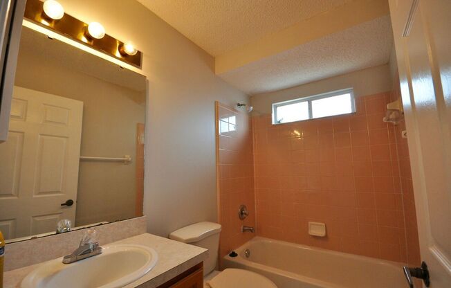 3 beds, 2 baths, $1,650