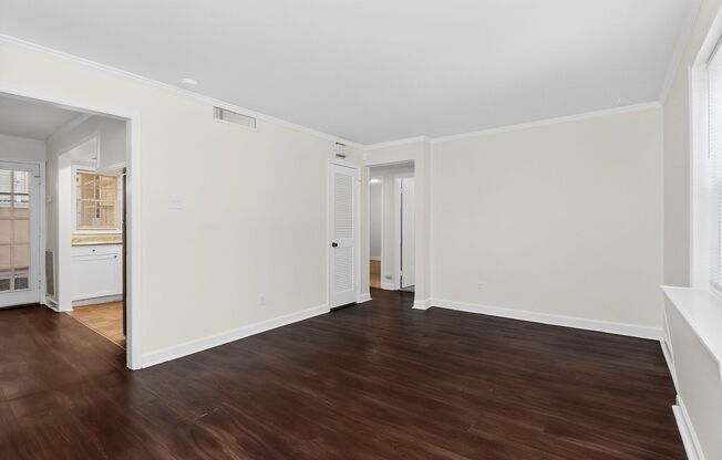 Lovely Two Bedroom Condo in Cotswold!