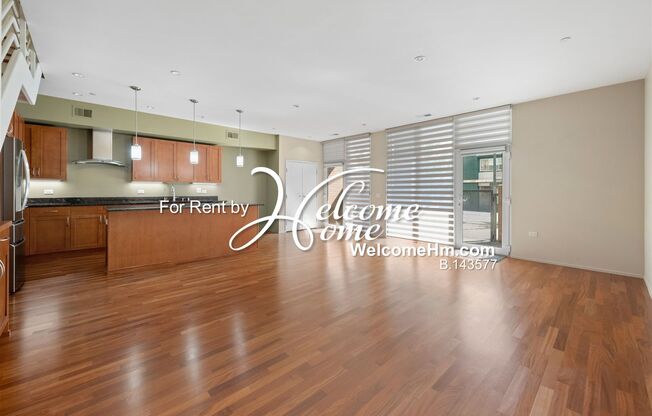2 beds, 3 baths, $3,200, Unit Unit 104