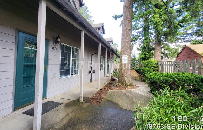 Cozy 1 BD | 1.5 BA Townhome with Patio - Gresham