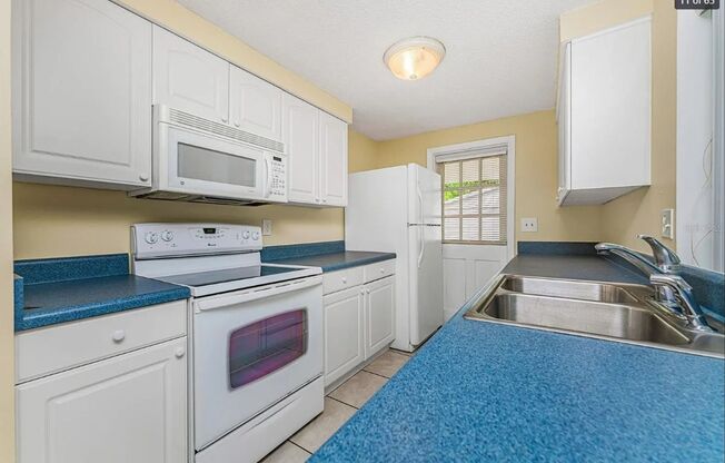 Charming 2 Bedroom, 2 Bath Home in Port Charlotte – Move-In Ready!