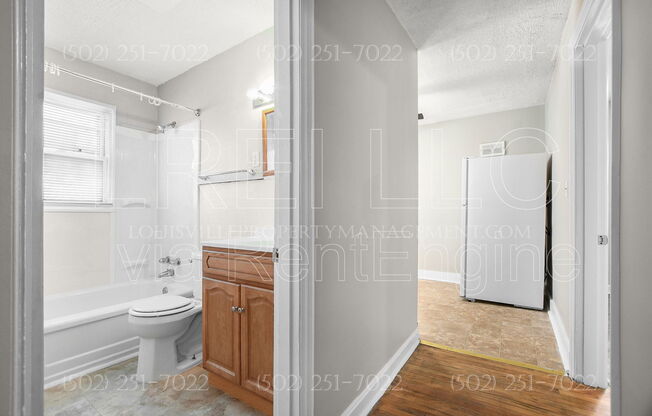 3908 GREENWOOD AVE