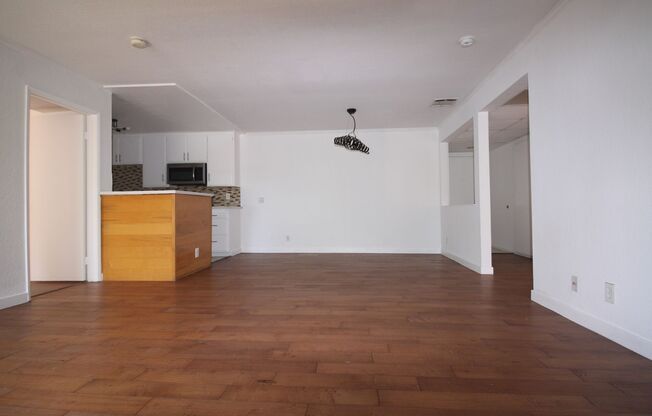 4844 RIVERTON AVE.