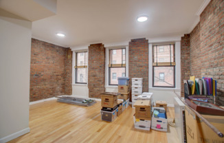 126 E 37 ST
