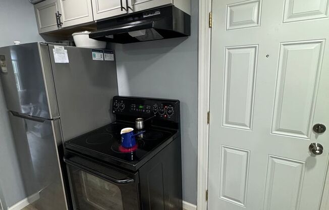 1 bed, 1 bath, $1,200