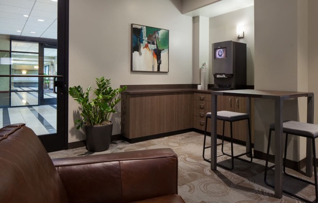 Social Lounge at Twin Towers, Chicago, IL