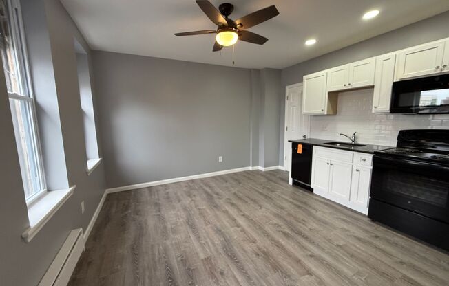 Studio, 1 bath, $895, Unit 8