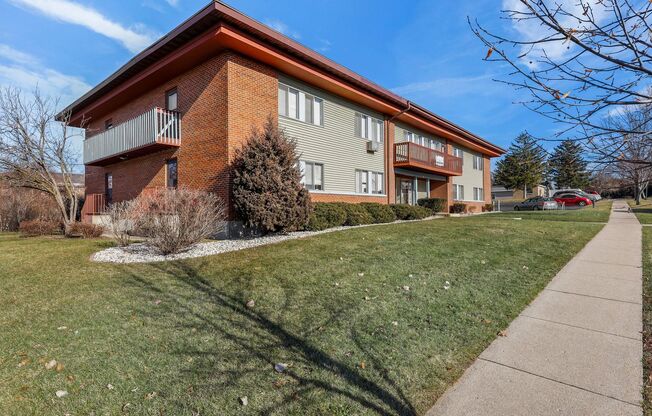 Studio, 1 bath, $999.99, Unit 1121-11