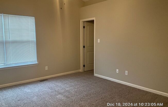 3 beds, 2.5 baths, 1,344 sqft, $1,695, Unit 02319