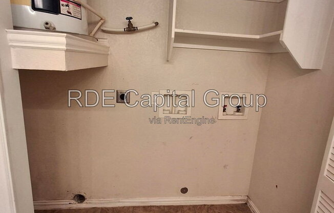3 beds, 2 baths, 1,345 sqft, $1,575, Unit 2c