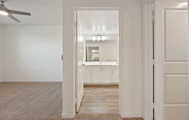2 beds, 1 bath, 864 sqft, $2,575, Unit 305
