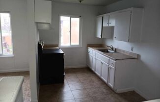 2 beds, 1 bath, 850 sqft, $1,350, Unit Unit 3