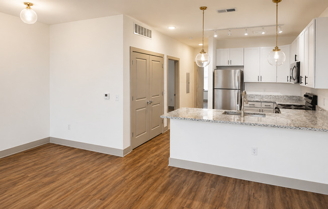 2 beds, 2.5 baths, 1,324 sqft, $1,899, Unit 8435BP
