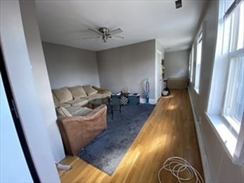 313 W 3rd St 2