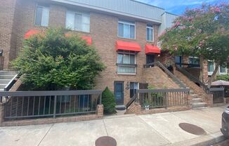 1639 South Hayes St. Apt. A