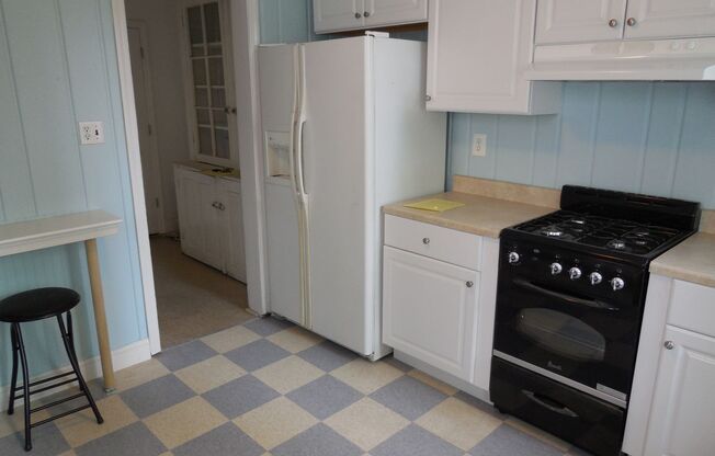 $4500 / 4br - Sunny 4 Bedroom 2 Bath Georgetown Townhouse (3314 Prospect Street, NW Washington, DC)