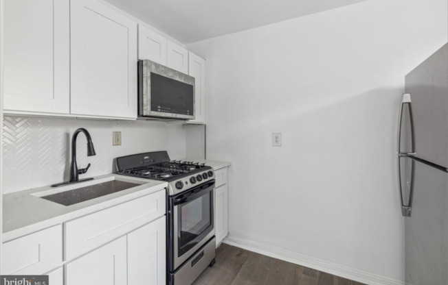 2307 HAVERFORD RD