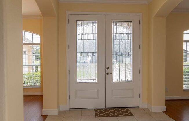 BEAUTIFUL 5 Bedroom/4 Bath Home Located in GATED Belle Meade Community!