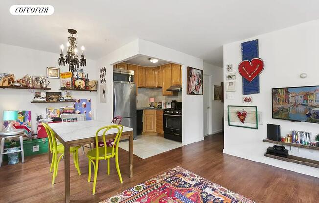 753 E 5 ST