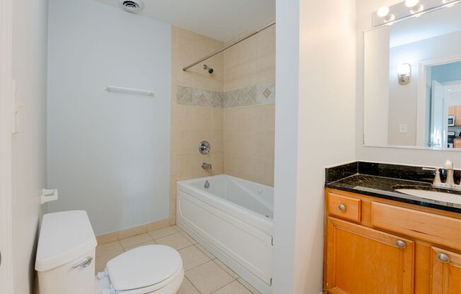 2 beds, 2 baths, 900 sqft, $2,450, Unit 206