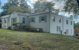 Recently renovated 2-bedroom Duplex in LoSo!