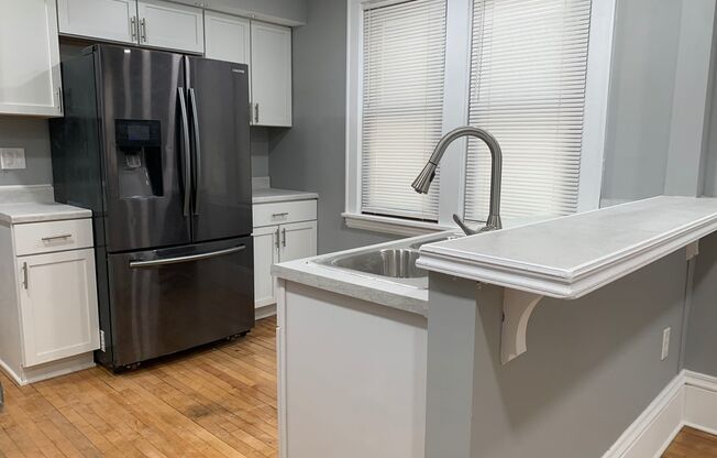 Spacious 4 Bedroom 2 Bathroom Home in Minneapolis!