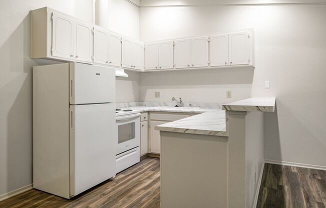 1 bed, 1 bath, 605 sqft, $1,350, Unit 78