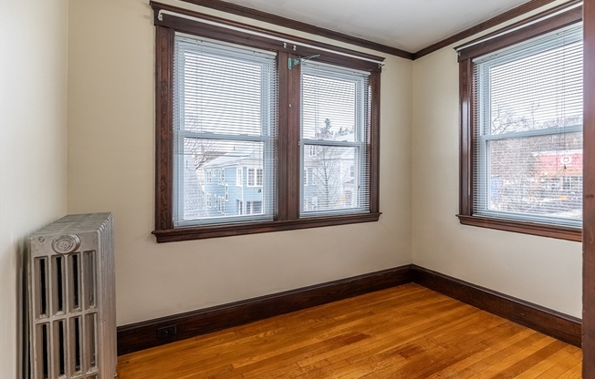 3 beds, 1 bath, 1,182 sqft, $2,800, Unit 1