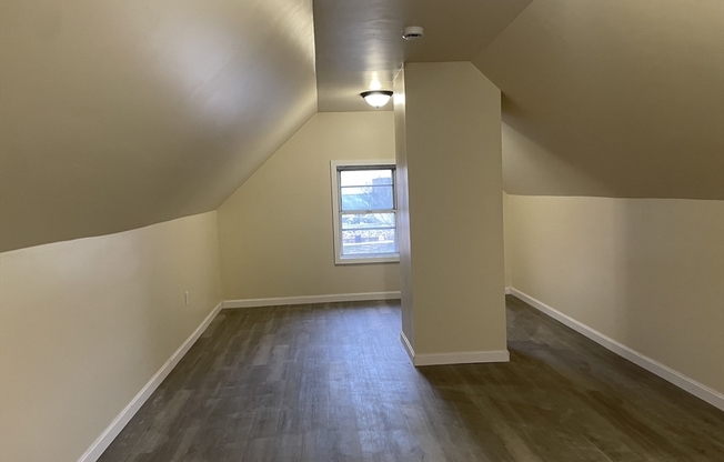 6 DOLPHIN AVE