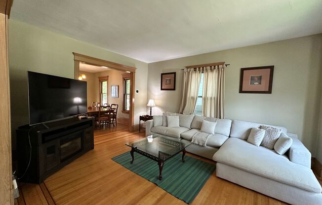Fully Furnished 3 Bedroom Historic Home in Minneapolis