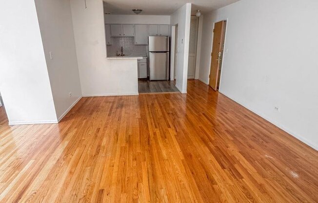 6250 N Kenmore Ave 207