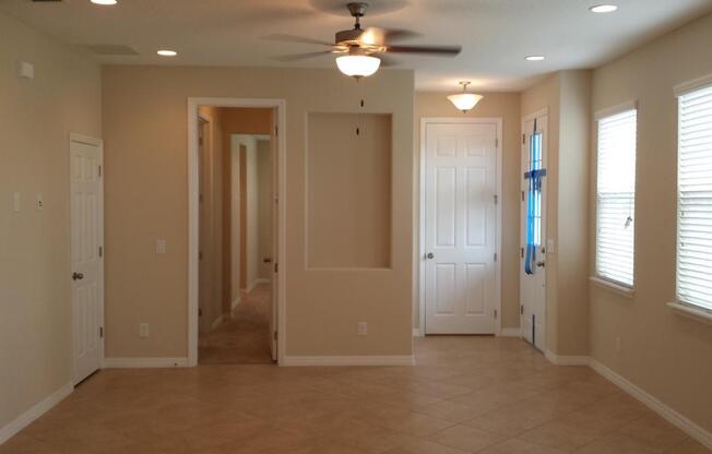 3 Bed 2.5 Bath Tech Savy Corner Townhouse in Windermere
