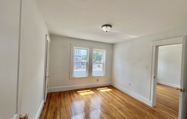 2 beds, 1 bath, 1,026 sqft, $2,850, Unit 86