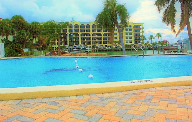 255 DOLPHIN PT