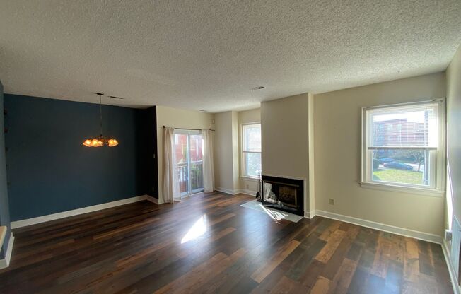 Spacious 2 bedroom/1 bath 2nd floor Condo in the heart of West Ghent