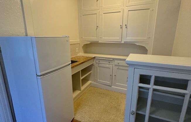101 Cervantes Boulevard (918r)