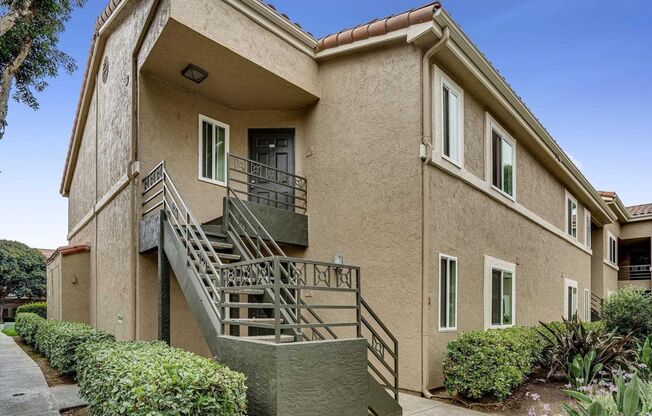 Beautifully Upgraded 2-Bedroom Condo in La Jolla Colony - Available Now!