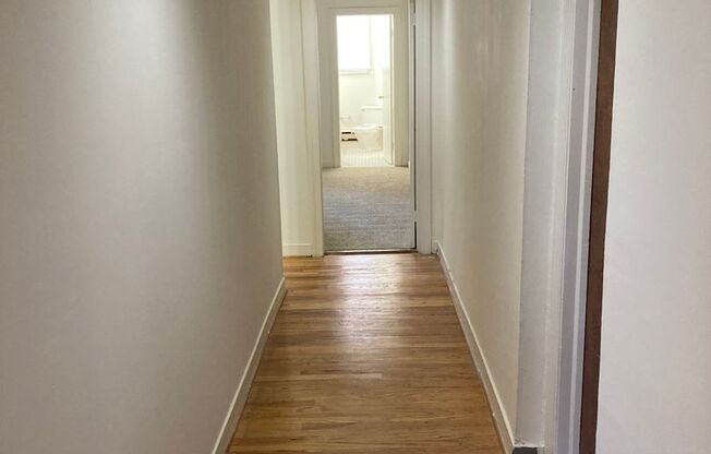 2 beds, 1.5 baths, 1,000 sqft, $1,549, Unit 15C