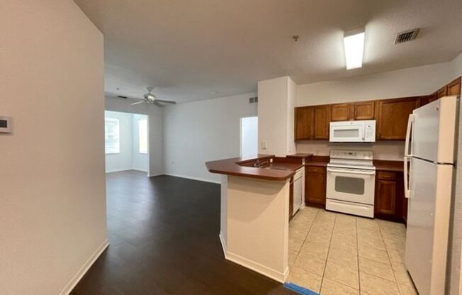 2 Bed/2 Bath, 2nd Floor Condo at Villa Valencia AVAILABLE JUNE 12th!
