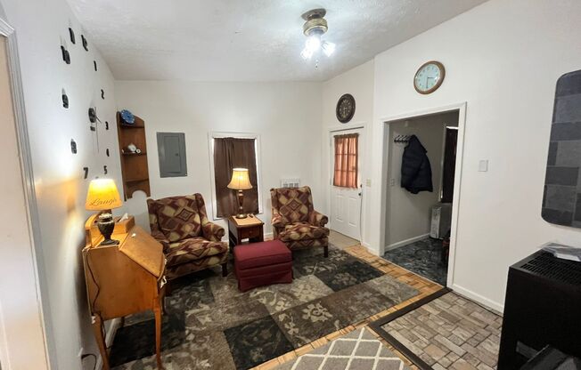 FURNISHED HOUSE...2 Bedroom 1 Bath