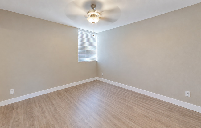 1 bed, 1 bath, 650 sqft, $2,045, Unit 36