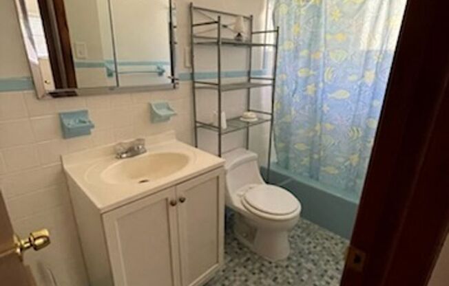 3 beds, 1 bath, $1,400