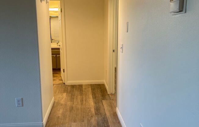 2 beds, 2 baths, 902 sqft, $1,839, Unit L3