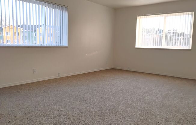 2 beds, 1 bath, 950 sqft, $1,750, Unit 406